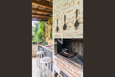 Casa à venda com 982m², 5 quartos e 4 vagas Casa à venda com 982m², 5 quartos e 4 vagasChurrasqueira