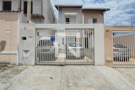 Casa à venda com 112m², 2 quartos e 2 vagasFachada