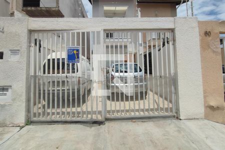 Casa à venda com 112m², 2 quartos e 2 vagasPLACA INSTALADA NA FACHADA