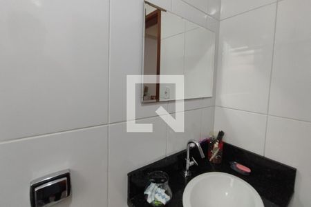 Casa à venda com 112m², 2 quartos e 2 vagasLavar