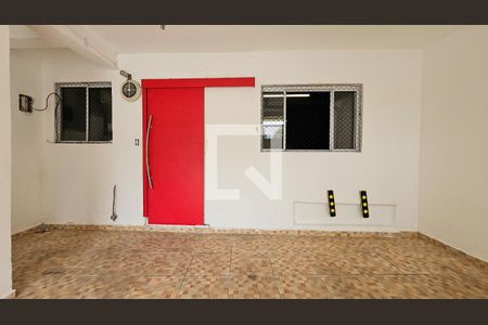Casa para alugar com 54m², 1 quarto e 2 vagas Casa para alugar com 54m², 1 quarto e 2 vagasGaragem
