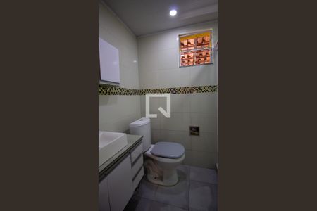 Casa de condomínio para alugar com 262m², 2 quartos e 4 vagasBanheiro