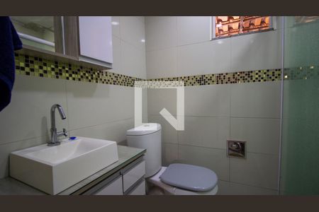 Casa de condomínio para alugar com 262m², 2 quartos e 4 vagasBanheiro