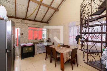 Casa à venda com 300m², 5 quartos e 1 vaga Casa à venda com 300m², 5 quartos e 1 vagaCasa 2 - Cozinha