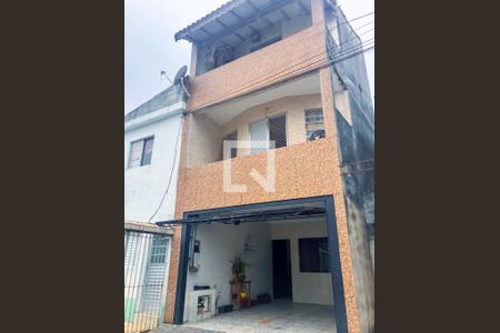 Casa à venda com 300m², 5 quartos e 1 vaga Casa à venda com 300m², 5 quartos e 1 vagaFachada