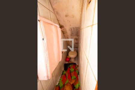 Casa à venda com 300m², 5 quartos e 1 vaga Casa à venda com 300m², 5 quartos e 1 vagaBanheiro de Serviço