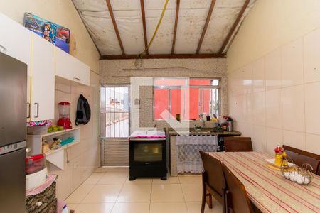 Casa à venda com 300m², 5 quartos e 1 vaga Casa à venda com 300m², 5 quartos e 1 vagaCasa 2 - Cozinha