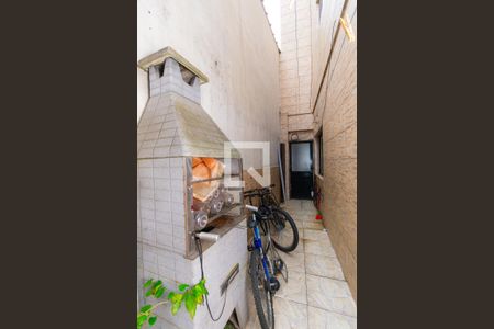 Casa à venda com 300m², 5 quartos e 1 vaga Casa à venda com 300m², 5 quartos e 1 vagaCorredor Externo - Churrasqueira