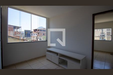 Sala de casa para alugar com 1 quarto, 45m² em Vargem Grande, Rio de Janeiro