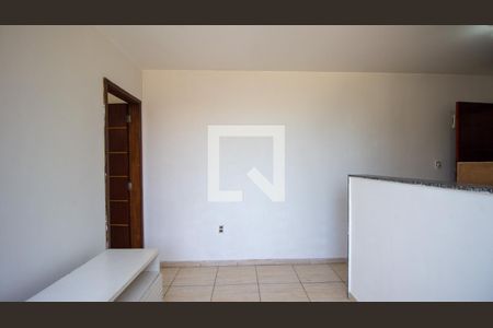 Sala de casa para alugar com 1 quarto, 45m² em Vargem Grande, Rio de Janeiro