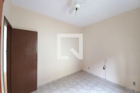 Casa à venda com 182m², 3 quartos e 4 vagasQuarto 2