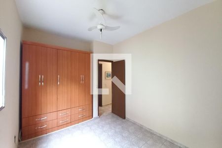 Casa à venda com 182m², 3 quartos e 4 vagasQuarto 2