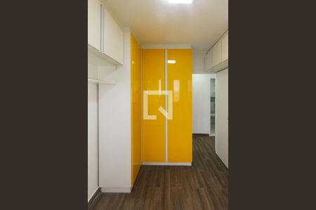 Apartamento para alugar com 74m², 2 quartos e 2 vagasQuarto