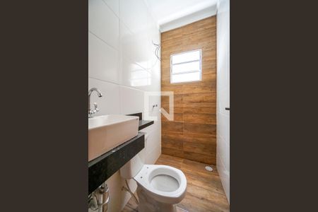 Casa à venda com 150m², 3 quartos e 4 vagasBanheiro social