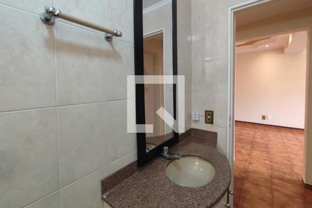 Apartamento à venda com 81m², 2 quartos e 1 vaga Apartamento à venda com 81m², 2 quartos e 1 vagaBanheiro