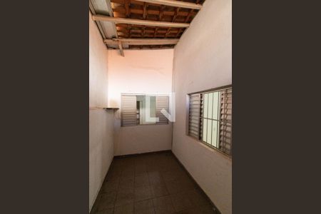Casa à venda com 170m², 3 quartos e 2 vagas Casa à venda com 170m², 3 quartos e 2 vagasCorredor