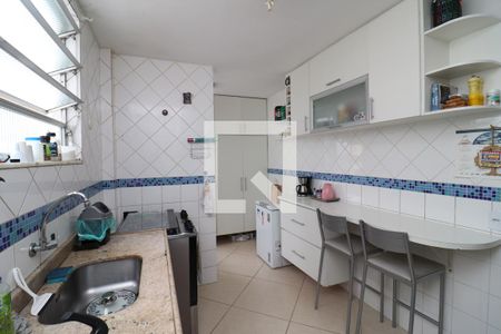 Apartamento à venda com 98m², 2 quartos e 1 vagaCozinha
