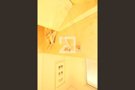 Casa de condomínio à venda com 270m², 4 quartos e 3 vagasLavabo