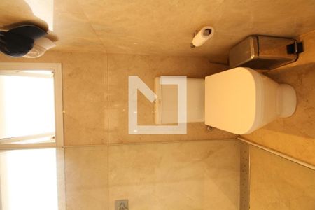 Casa de condomínio à venda com 270m², 4 quartos e 3 vagasBanheiro suíte master