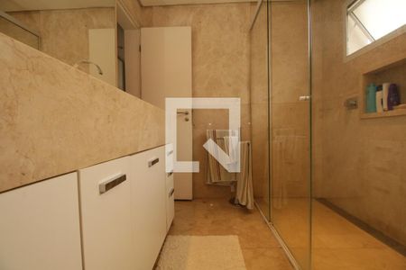 Casa de condomínio à venda com 270m², 4 quartos e 3 vagasBanheiro suíte master