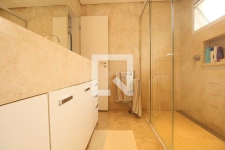 Casa de condomínio à venda com 270m², 4 quartos e 3 vagasBanheiro suíte master