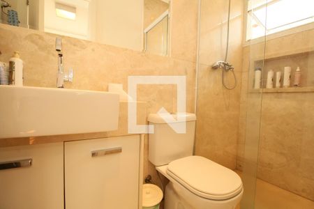 Casa de condomínio à venda com 270m², 4 quartos e 3 vagasBanheiro suíte 2