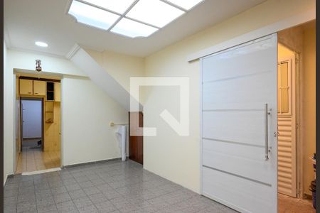 Casa à venda com 50m², 2 quartos e 1 vagaSala