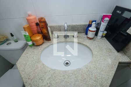 Apartamento para alugar com 51m², 2 quartos e 1 vaga Apartamento para alugar com 51m², 2 quartos e 1 vagaBanheiro 2