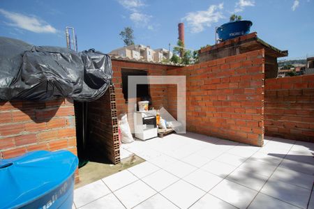 Casa para alugar com 72m², 2 quartos e 1 vaga Casa para alugar com 72m², 2 quartos e 1 vagaTerraço