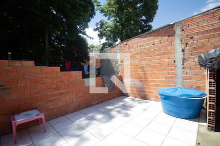 Casa para alugar com 72m², 2 quartos e 1 vaga Casa para alugar com 72m², 2 quartos e 1 vagaÁrea de Serviço