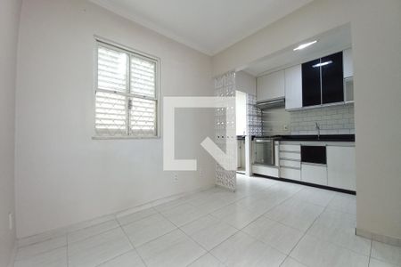 Apartamento à venda com 75m², 2 quartos e 2 vagasCopa