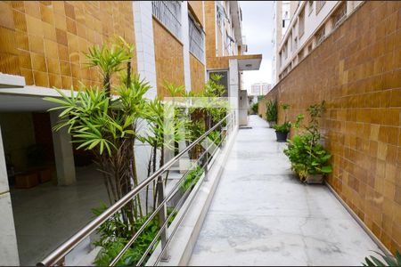 Apartamento para alugar com 290m², 5 quartos e 4 vagasEntrada