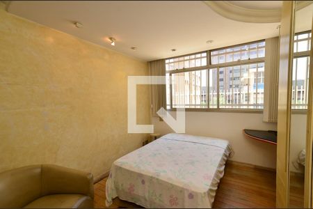 Apartamento para alugar com 290m², 5 quartos e 4 vagasQuarto4/ suite