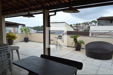 Casa de condomínio à venda com 450m², 3 quartos e 2 vagasTerraço