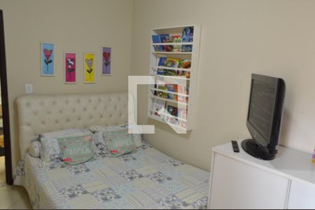 Casa de condomínio à venda com 450m², 3 quartos e 2 vagasQuarto