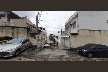 Casa de condomínio à venda com 450m², 3 quartos e 2 vagasFachada