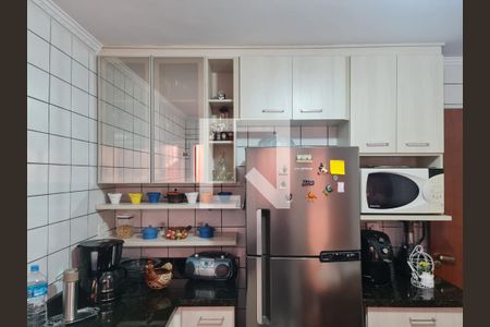 Casa à venda com 110m², 3 quartos e 2 vagas Casa à venda com 110m², 3 quartos e 2 vagasCozinha