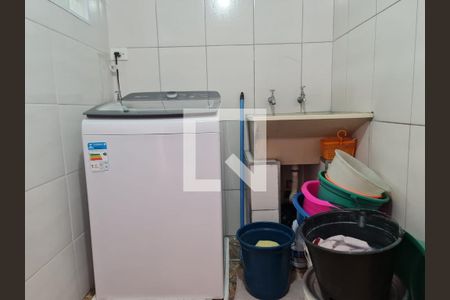 Casa à venda com 110m², 3 quartos e 2 vagas Casa à venda com 110m², 3 quartos e 2 vagasÁrea de Serviço