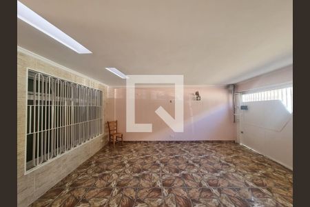 Casa à venda com 110m², 3 quartos e 2 vagas Casa à venda com 110m², 3 quartos e 2 vagasGaragem