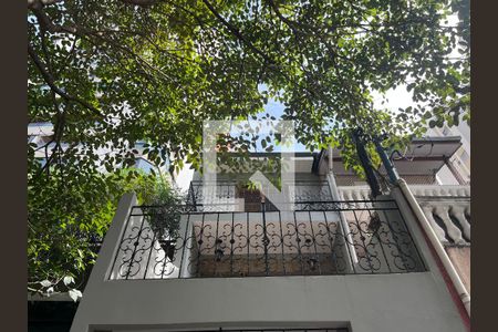 Apartamento à venda com 210m², 4 quartos e 2 vagas Apartamento à venda com 210m², 4 quartos e 2 vagasFachada