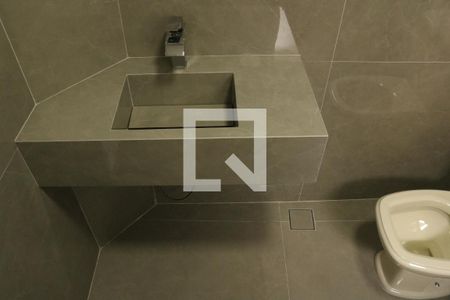 Apartamento à venda com 210m², 4 quartos e 2 vagasBanheiro 02