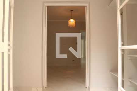 Apartamento à venda com 210m², 4 quartos e 2 vagasQuarto 02 Closet