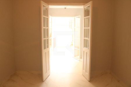 Apartamento à venda com 210m², 4 quartos e 2 vagasQuarto 02