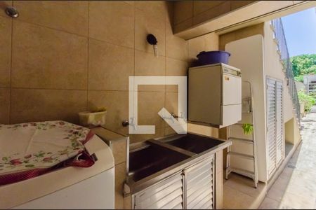 Casa à venda com 360m², 3 quartos e 3 vagasÁrea de Serviço