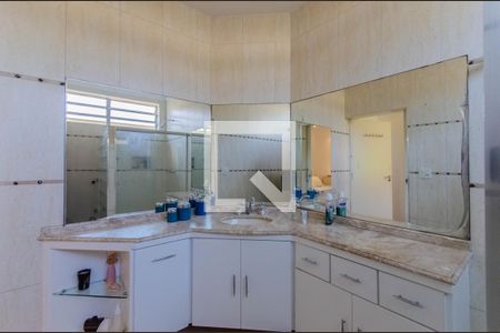 Banheiro da Suíte 1 de casa à venda com 3 quartos, 360m² em Vila Mariana, São Paulo