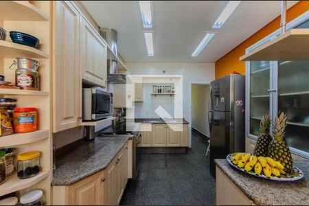 Casa à venda com 360m², 3 quartos e 3 vagasCozinha