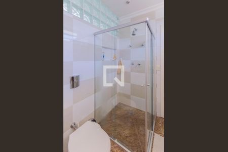 Casa à venda com 360m², 3 quartos e 3 vagasBanheiro da Suíte 3