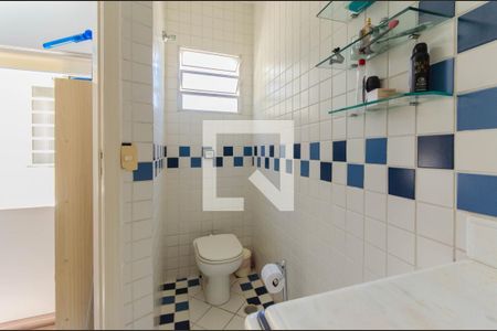 Casa à venda com 360m², 3 quartos e 3 vagasBanheiro da Suíte 4