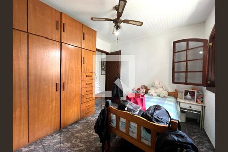 Casa à venda com 173m², 5 quartos e 2 vagasQuarto 2