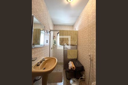 Casa à venda com 173m², 5 quartos e 2 vagasBanheiro da Suíte 1